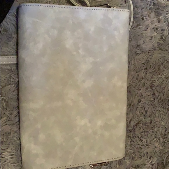 Crossbody - Picture 4 of 5